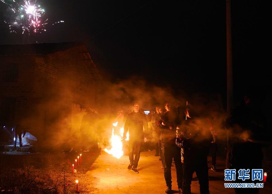 艾尔登法环壶战士亚历山大支线怎么做